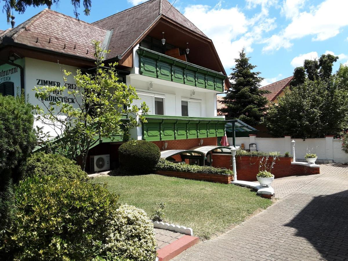 Hévíz St Hubertus Panzio B&B 외부 사진